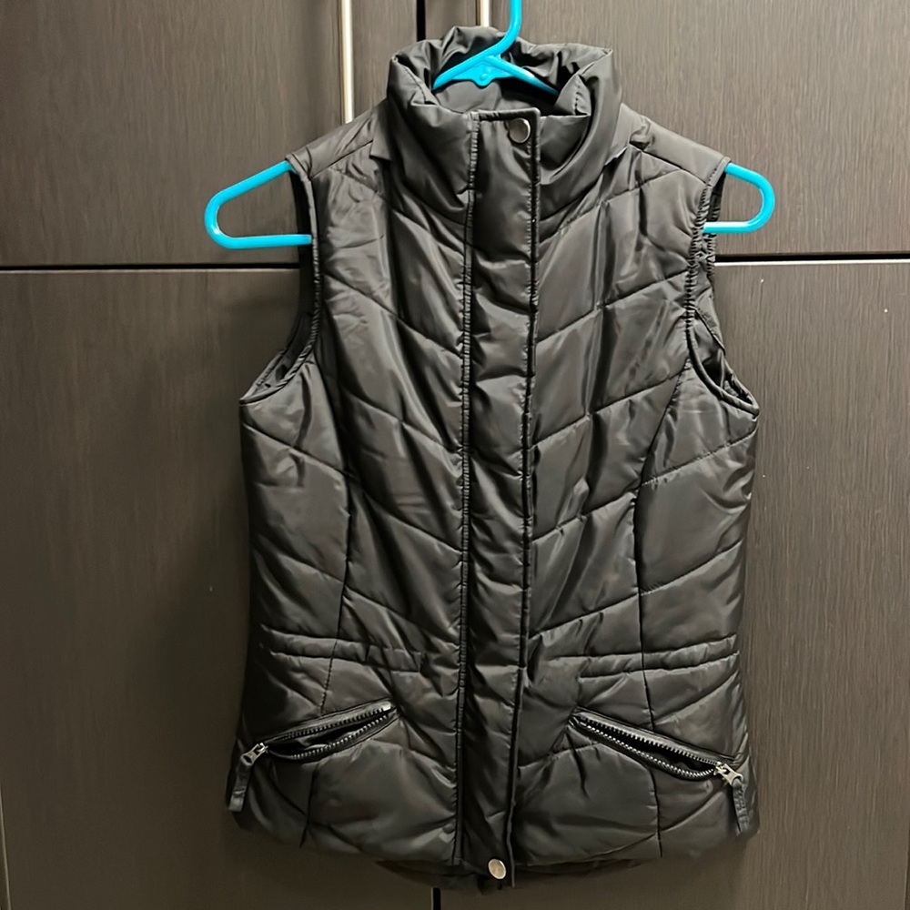 Black American rag vest